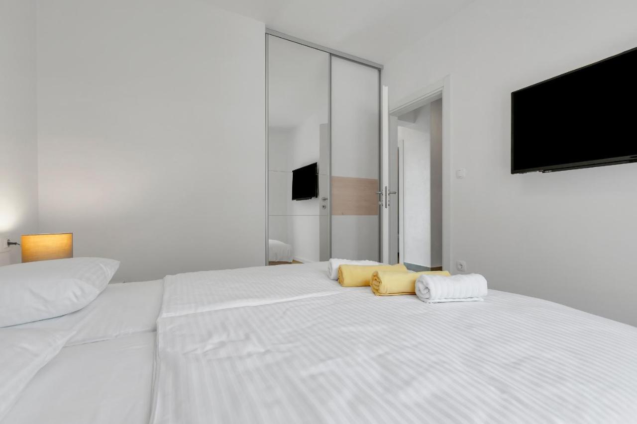 Luxury Apartment Adriasun Free Beach Parking Макарська Екстер'єр фото