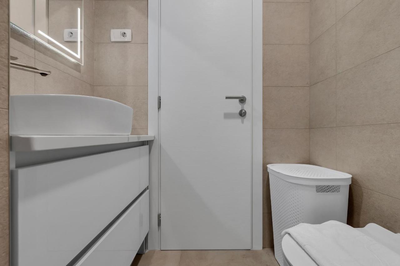 Luxury Apartment Adriasun Free Beach Parking Макарська Екстер'єр фото
