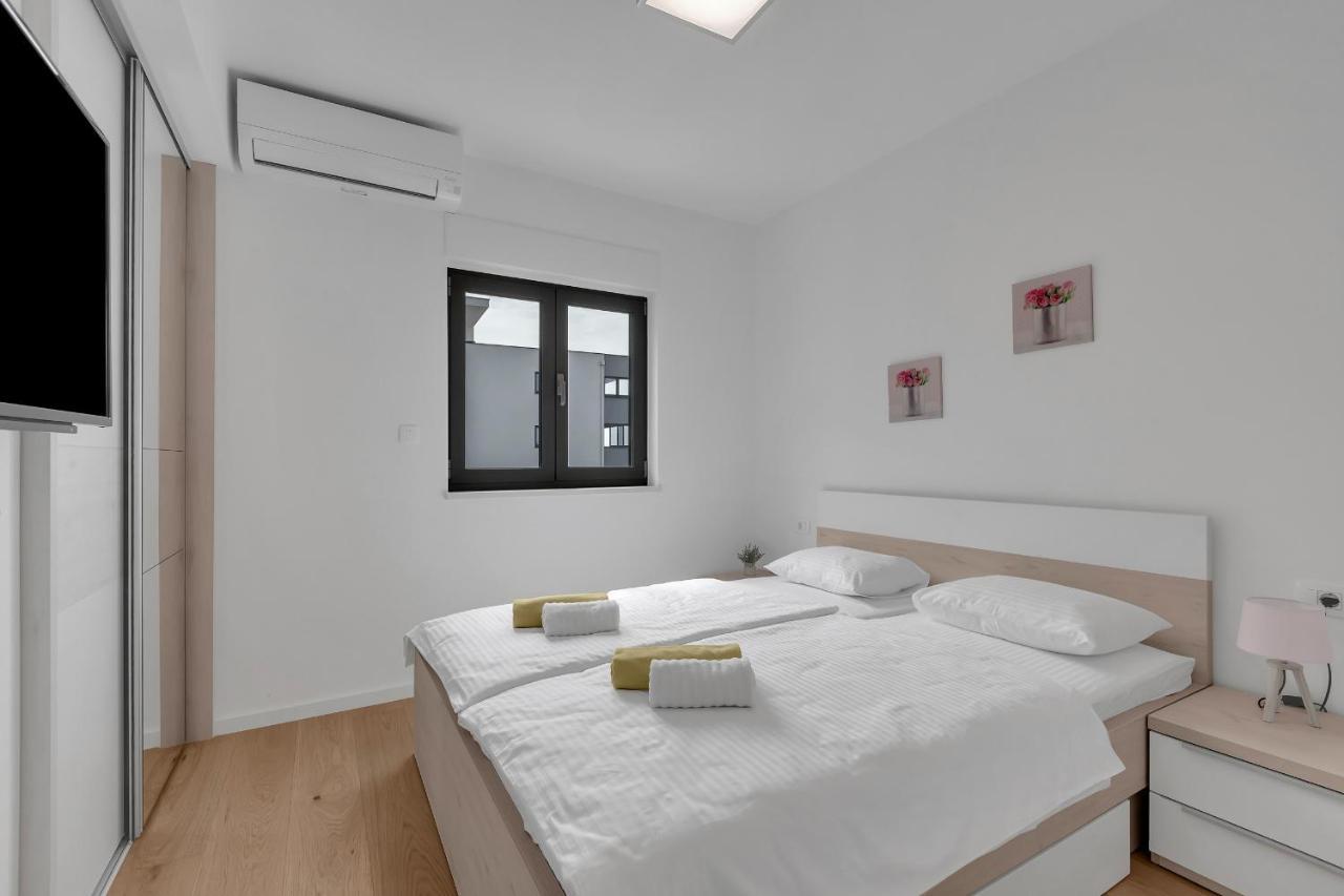 Luxury Apartment Adriasun Free Beach Parking Макарська Екстер'єр фото