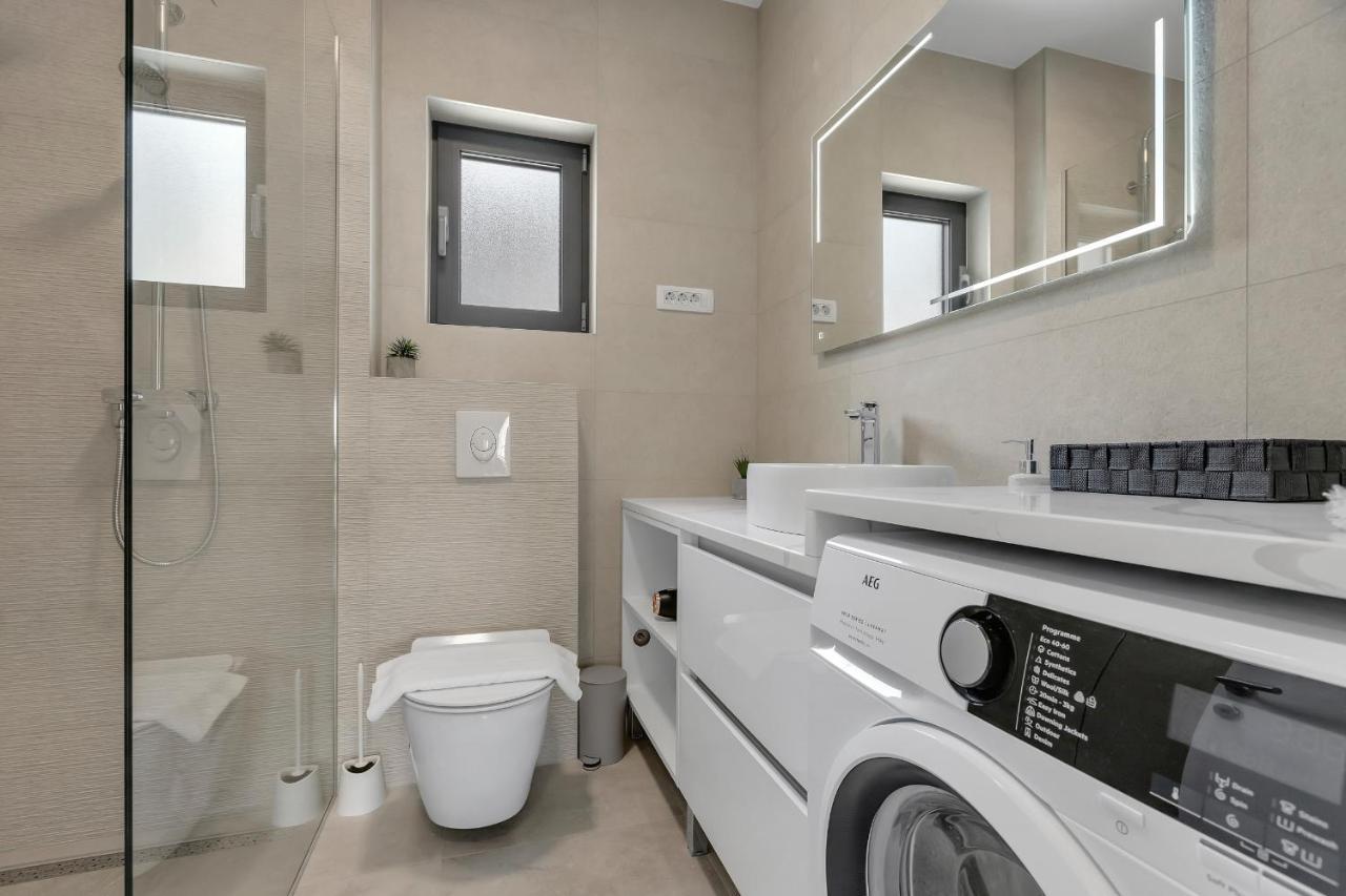Luxury Apartment Adriasun Free Beach Parking Макарська Екстер'єр фото